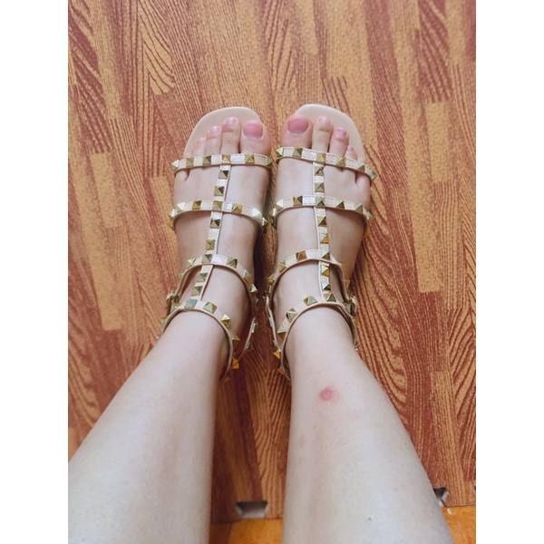 Pass sandal bệt valentino  màu hồng sz36 ảnh thật