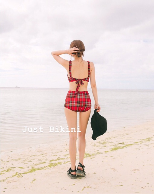Bikini kẻ đỏ hàng nhập chất mịn đẹp có sẵn | BigBuy360 - bigbuy360.vn