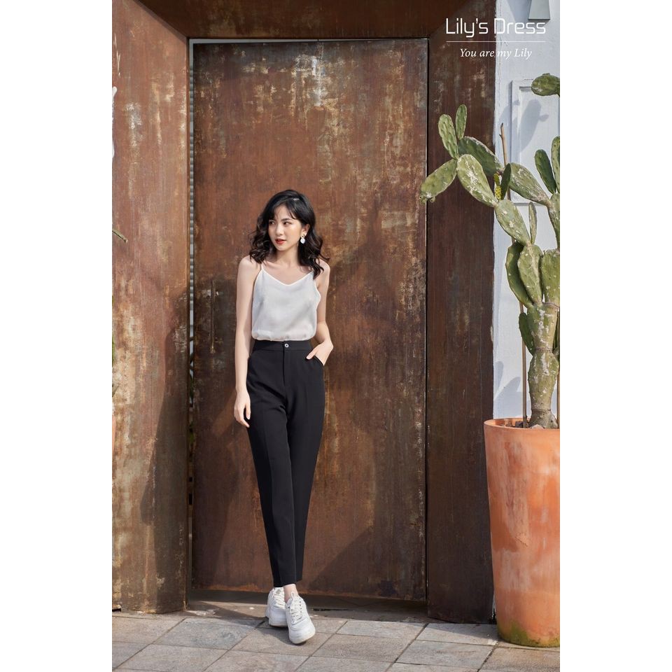 Set Blazer Đen 2 cúc dáng ngắn + quần âu by Lilie | BigBuy360 - bigbuy360.vn