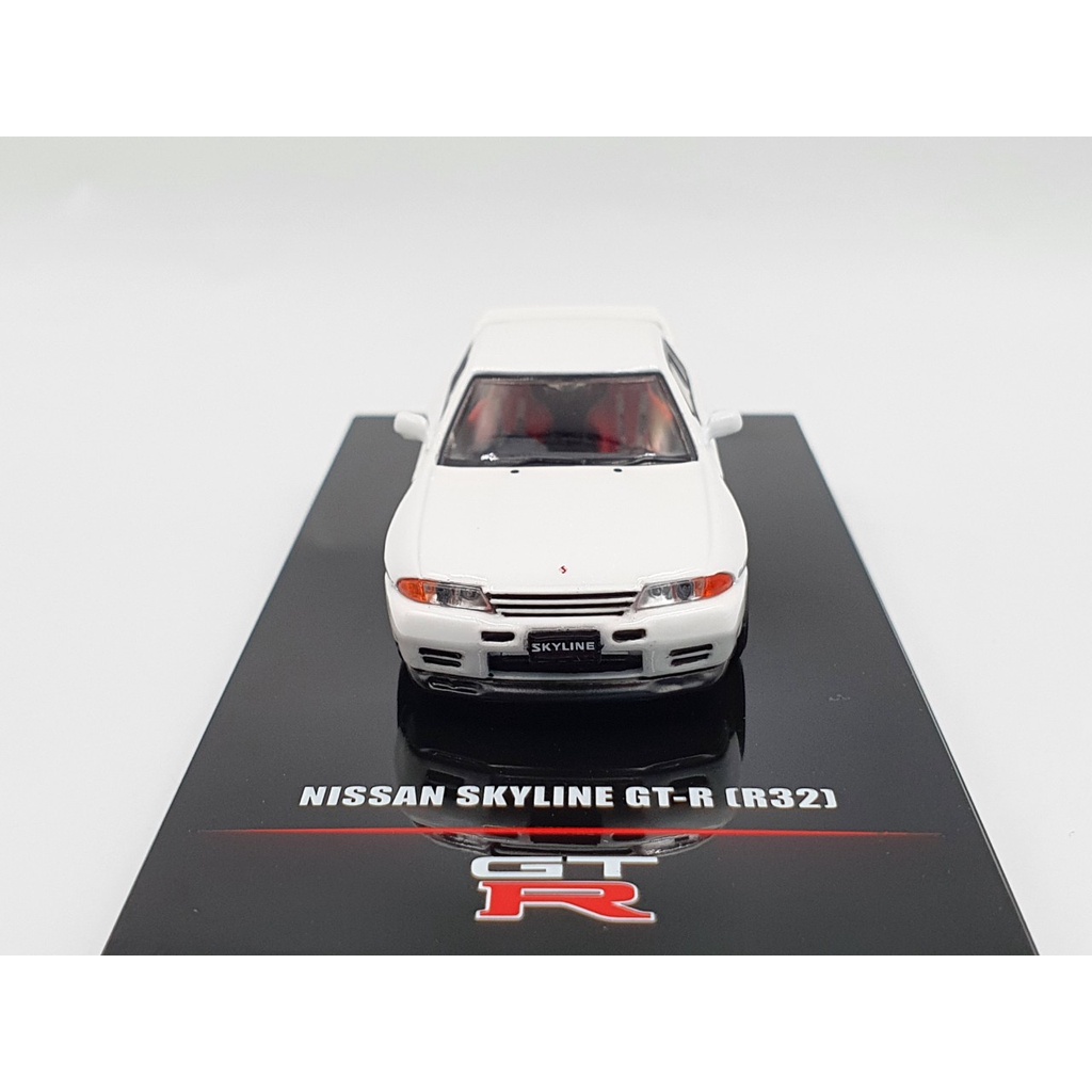 Xe Mô Hình Nissan Skyline GT-R (R32) 1:64 Inno ( Trắng )