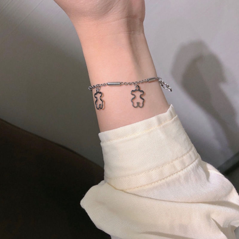 Vòng tay thép titan phối mặt hình gấu rỗng thời trang cá tính