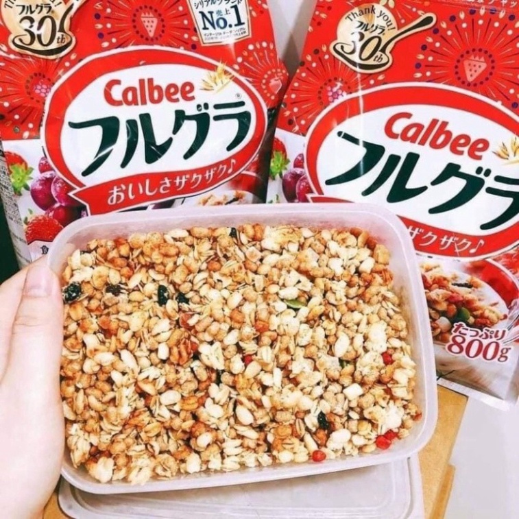 Ngũ Cốc Trái Cây Calbee Đỏ 800g Nhật Bản [HSD T5/2022] | BigBuy360 - bigbuy360.vn
