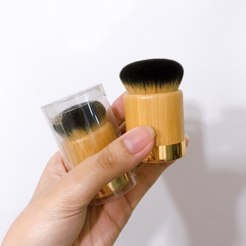 | TARTE | Cọ Trang Điểm Thân Gỗ Tarte