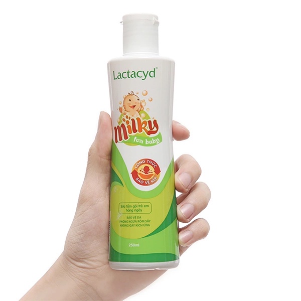 Lactacyd Milky Sữa Tắm Gội Cho Trẻ Từ Sơ Sinh