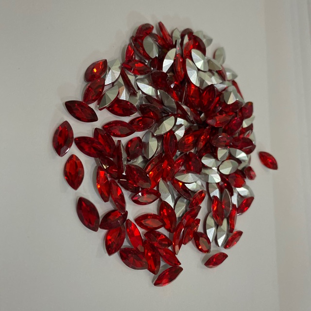 Combo 50v đá khối dáng hạt thóc siêu đẹp màu đỏ