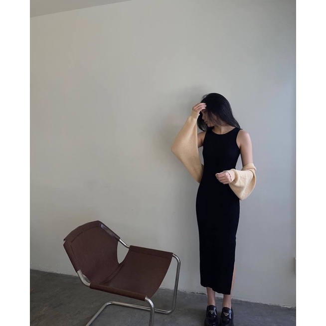 Đầm Midi body xẻ tà cutout lưng xoắn