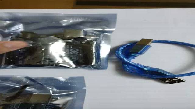 Arduino uno R3 chíp cắm 16U2 +chíp dán CH340+ kèm cáp | BigBuy360 - bigbuy360.vn