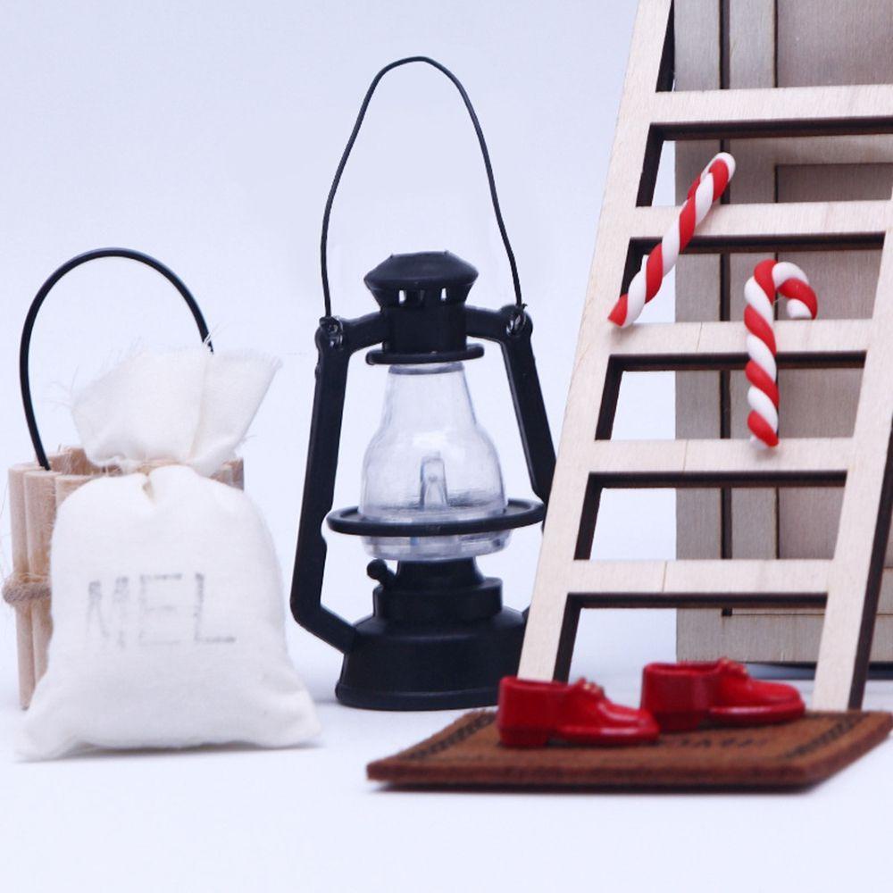 1 Set Thảm Gỗ Lót Sàn Kèm Cây Chổi &amp; Đèn Trang Trí Nhà Búp Bê