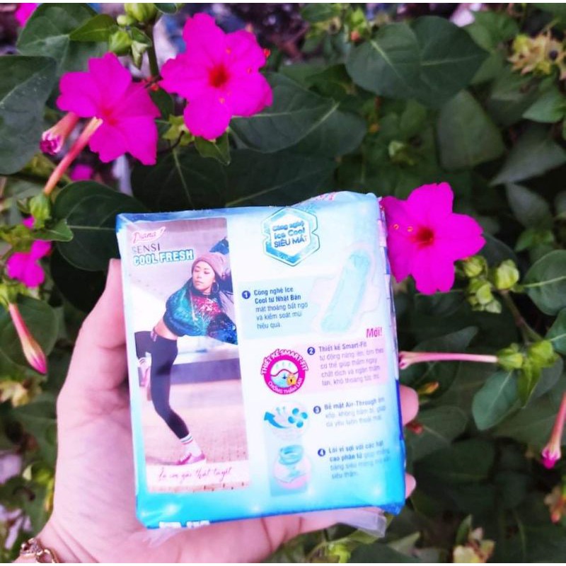 (Tặng 1 gói COOL FRESH NIGHT 4 miếng)Combo 2 băng vệ sinh siêu mỏng cánh Diana Sensi Cool Fresh gói 8 miếng