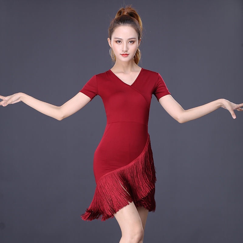 Váy khiêu vũ đặt hàng theo số đo 7 ngày có hàng