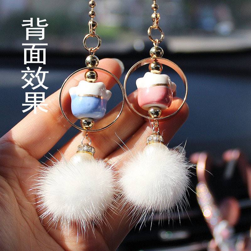 Phụ kiện dây treo trang trí kính xe hơi họa tiết chú mèo may mắn phối quả bông xinh xắn