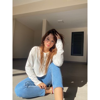 Áo Croptop Nữ Tay Dài Cổ Tròn Gài Nút Dáng Rộng Trắng - BULST - Hashtagem ( freesize dưới 55kg )
