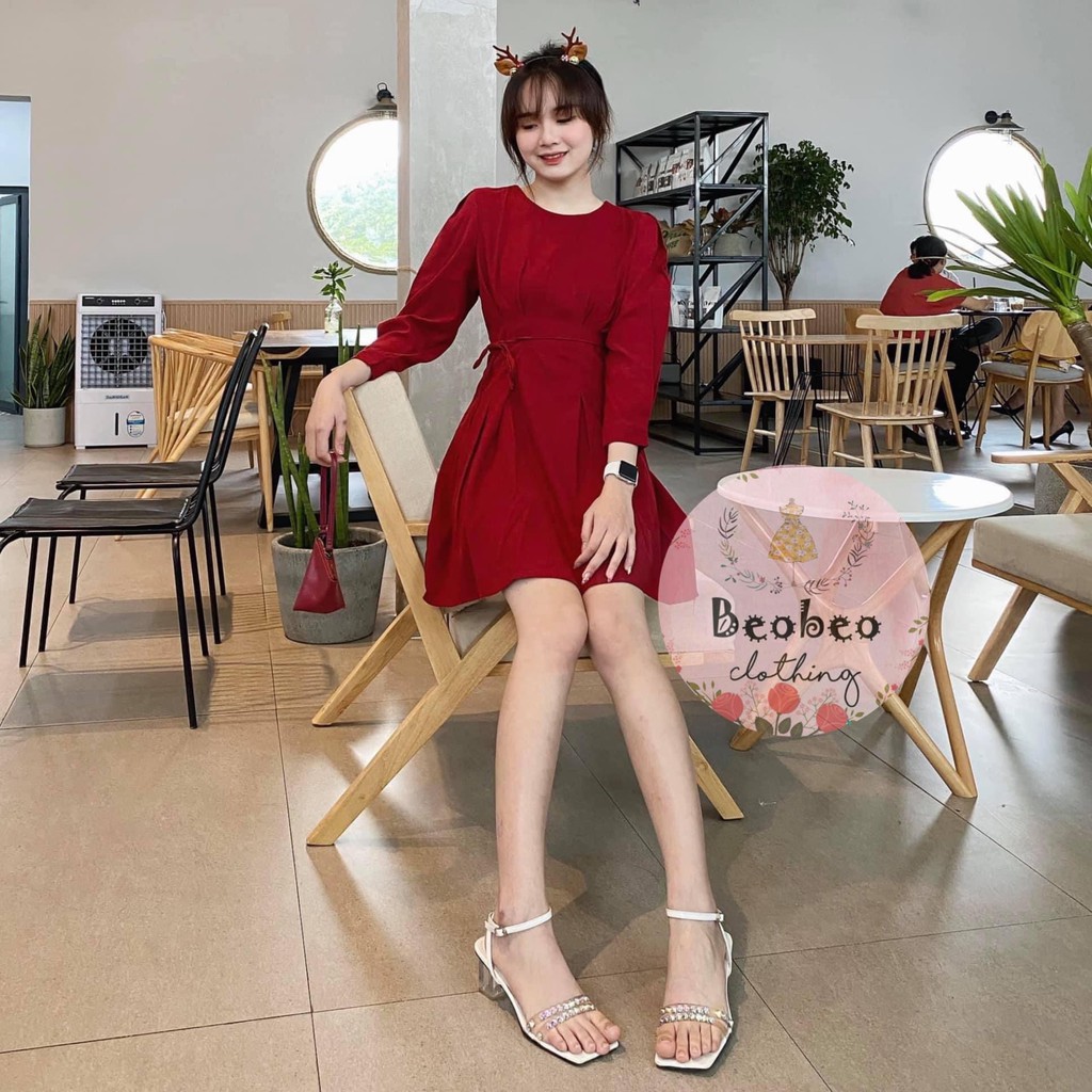 Đầm đỏ cổ tròn tay phồng thắt nơ vintage