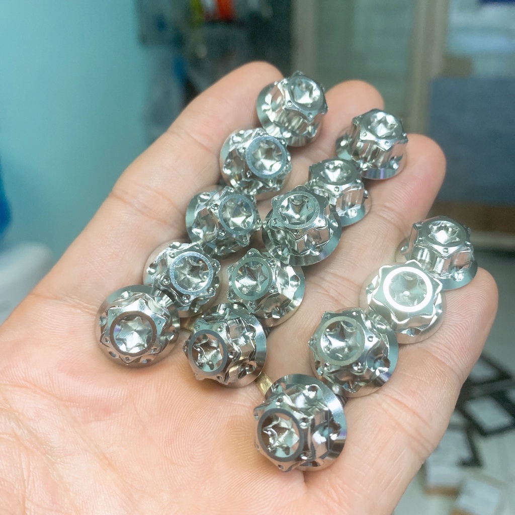 Ốc đầu trụ 8 li 25 inox 304 siêu sáng lắp được nhiều vị trí