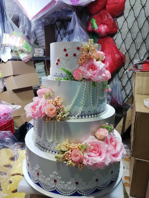 Bánh kem gỗ 4 tầng trang trí