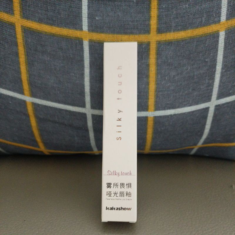 Son kem lì mịn môi màu đẹp KAKASHOW C049