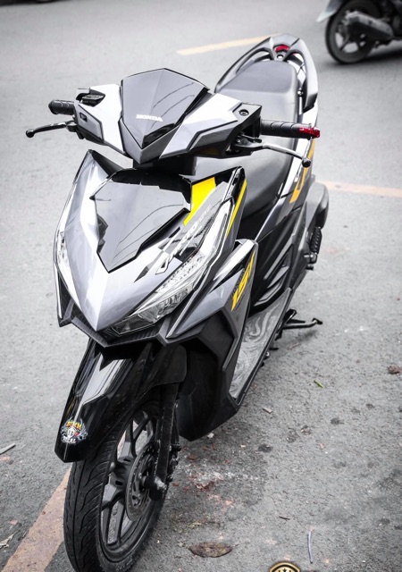 Tem Vario Vàng Đen Bản xám