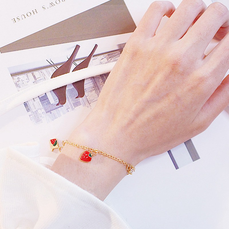 Vòng đeo tay kiểu dáng trái dâu tây phong cách Hàn Quốc cho nữ