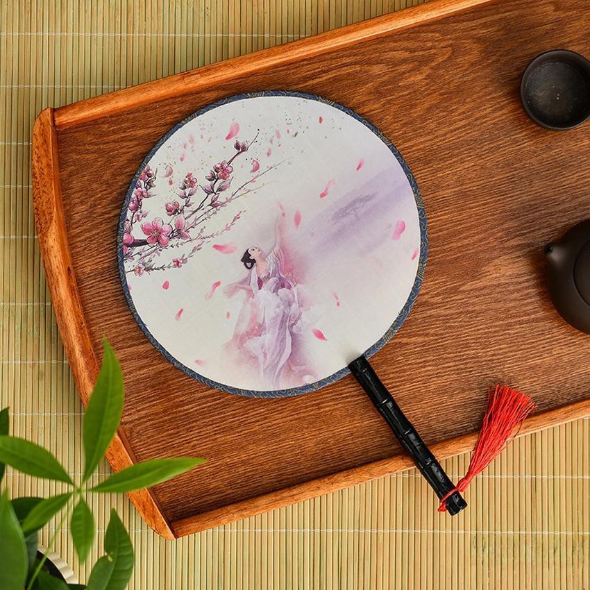Quạt tròn cổ phong dây tuyến cán đen cổ trang quà tặng trang trí mẫu 2