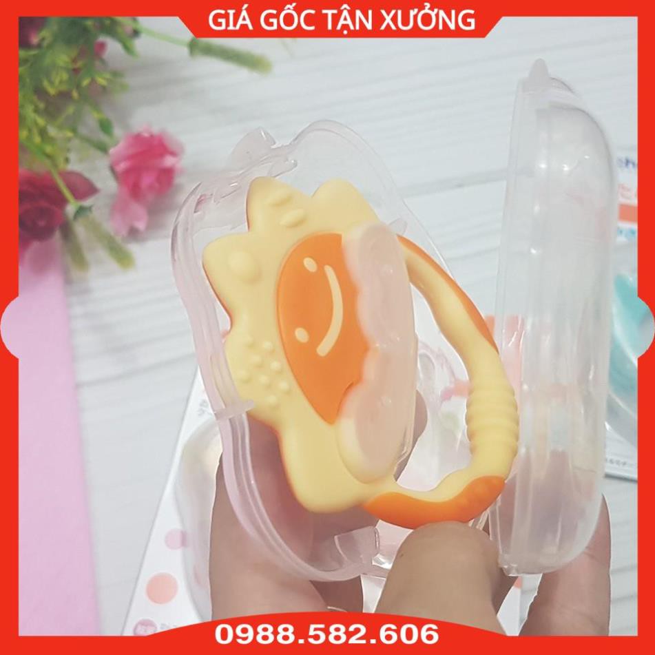 Gặm Nướu  Cho Bé Có Xúc Xắc Richell Có Kèm Hộp Đựng Tiện Lợi - 4973655423035