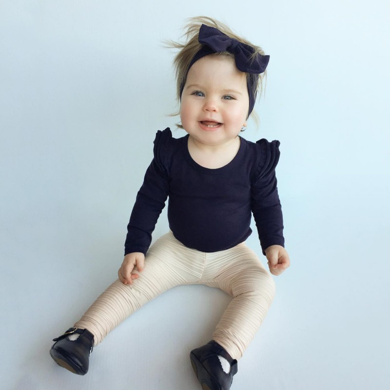 Bộ áo liền quần tay dài chất liệu cotton thoải mái cho bé