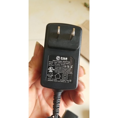 nguồn 5v-2A chân kim với nguồn 12v-1A chân 5.5*2.1