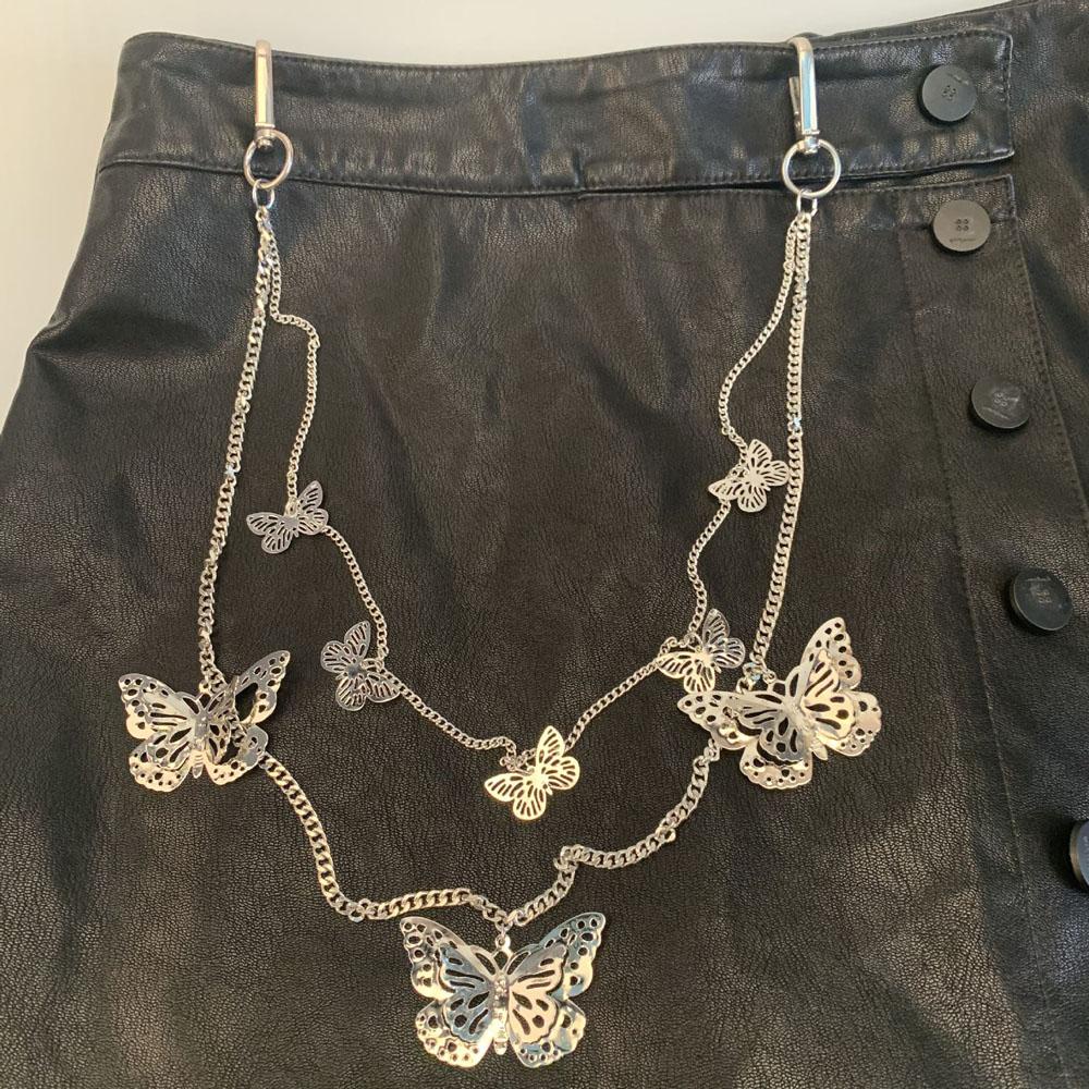 Dây Xích Đeo Thắt Lưng Quần Jean Dài Hai Lớp Họa Tiết Bướm Phong Cách Punk