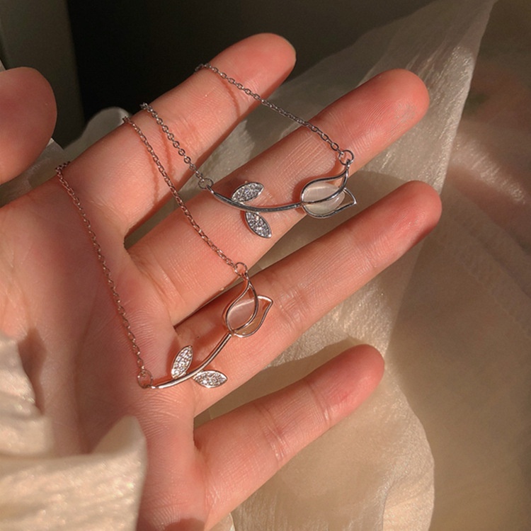 Vòng cổ Mạ Vàng / Bạc Mặt Hình Hoa Tulip Thanh Lịch Cho Nữ