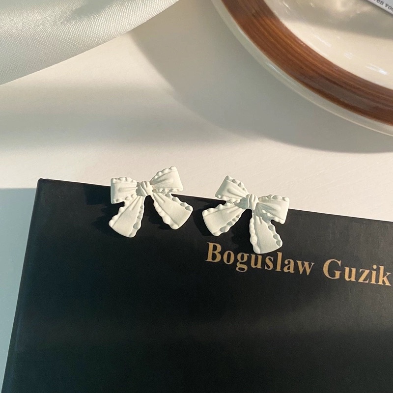 Khuyên tai hình chiếc nơ xinh - Maben