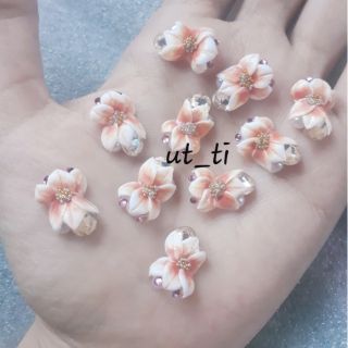 hoa ôm đá khối+ngọc ,nhụy bi
