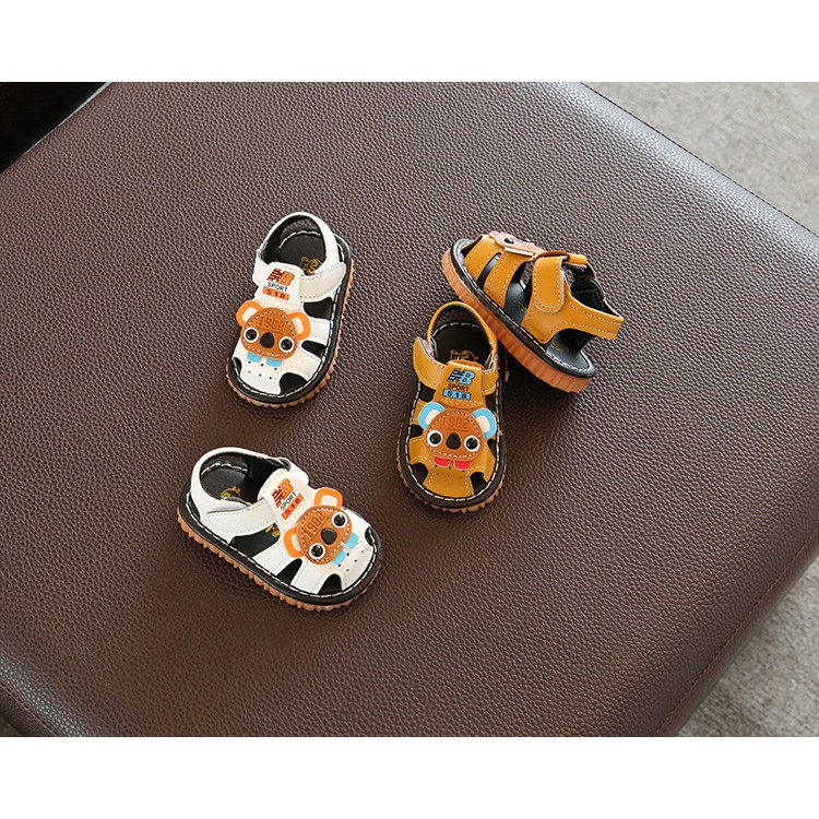 sandal giọ tập đi bé trai size 16-20 kèn chít đáng yêu