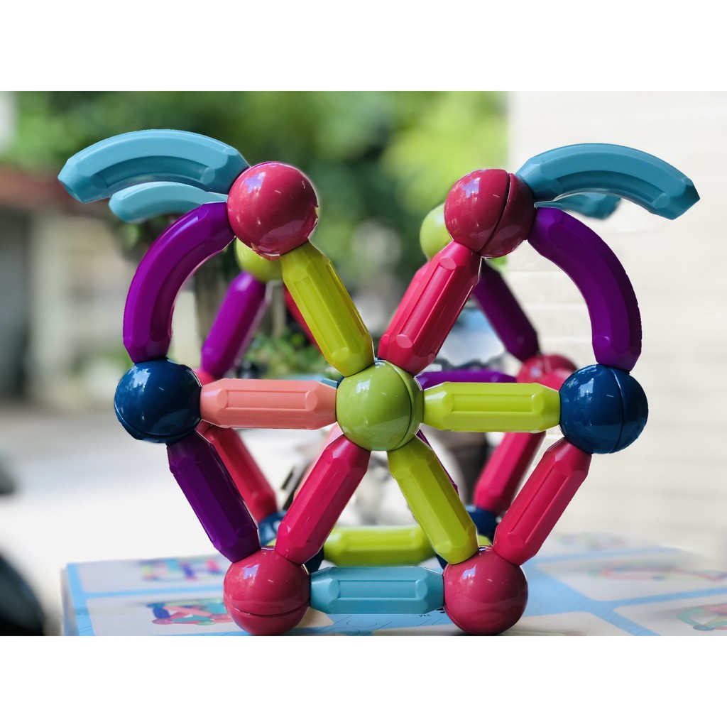 Xếp hình nam châm 64 chi tiết, 42 chi tiết