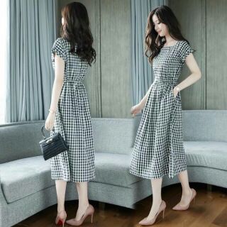 Đầm maxi cổ vuông