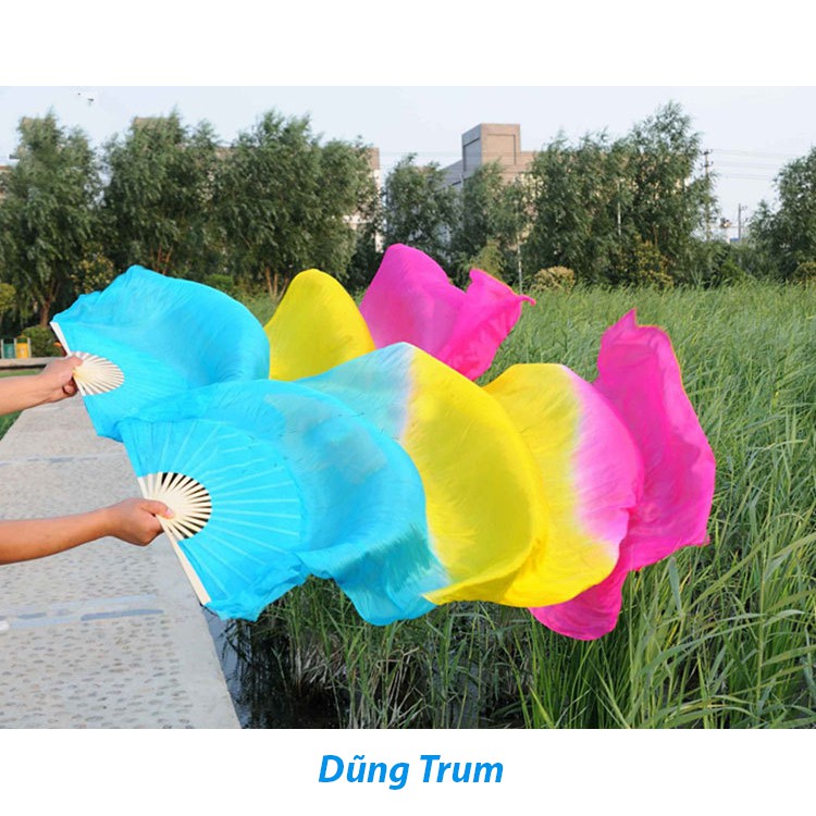 Quạt múa văn nghệ tua dài 3 màu cực mềm mại và đẹp
