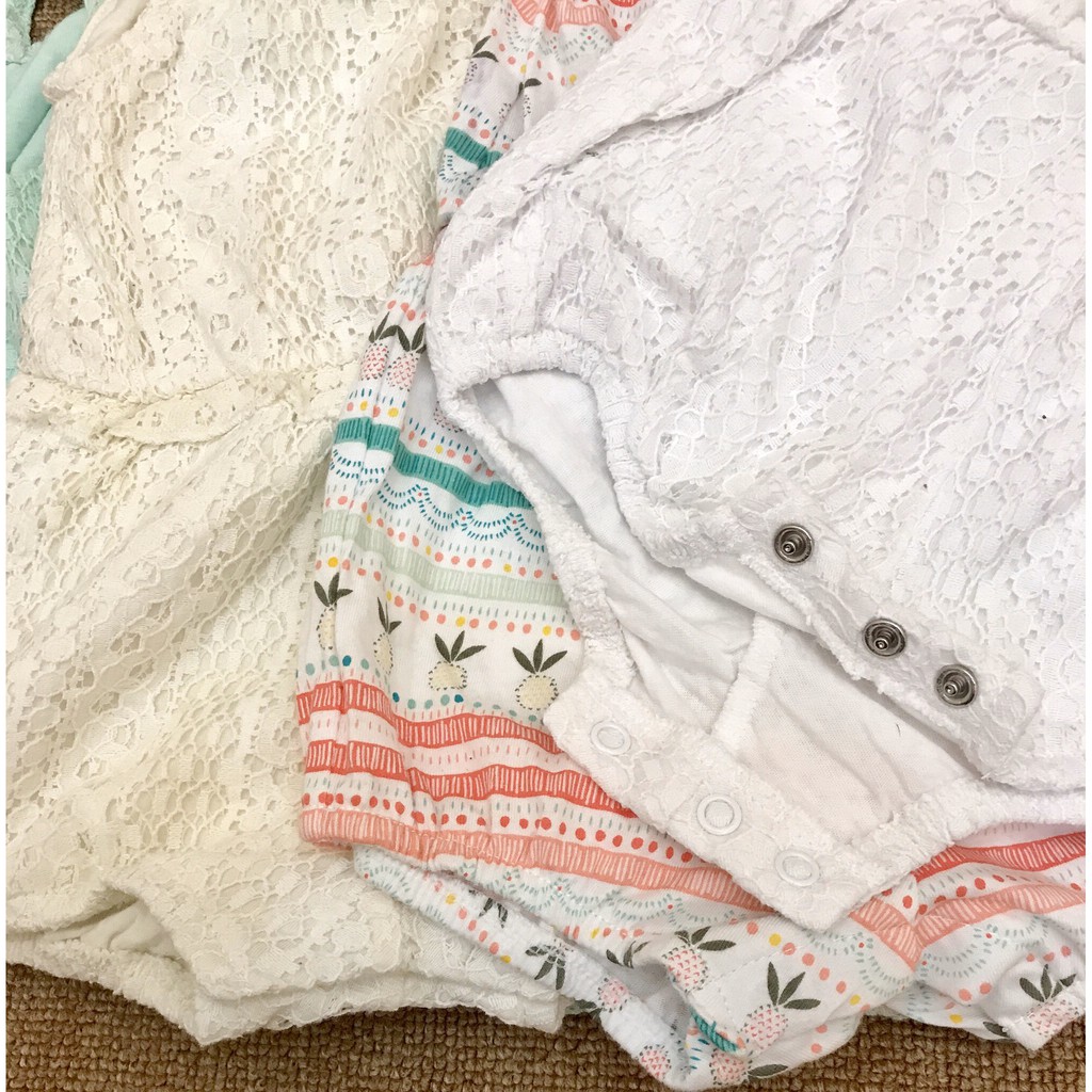 Romper bé gái H&M màu trắng sz 6-11kg