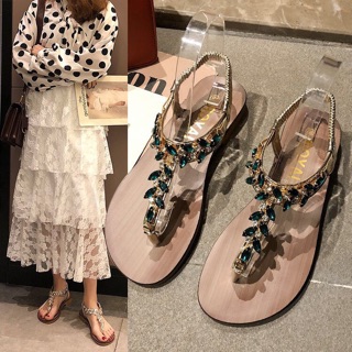 Sandal xỏ ngón đính đá