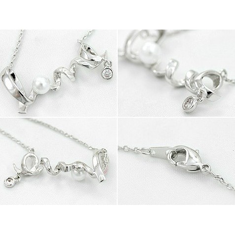 Dây chuyền hình chữ Love đính đá hợp thời trang