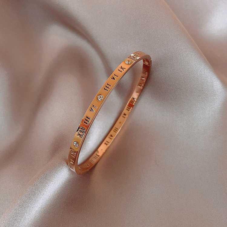 Vòng Tay Thép Titan Khắc Số La Mã Đơn Giản Thời Trang Hàn Quốc Cho Nam Nữ | BigBuy360 - bigbuy360.vn