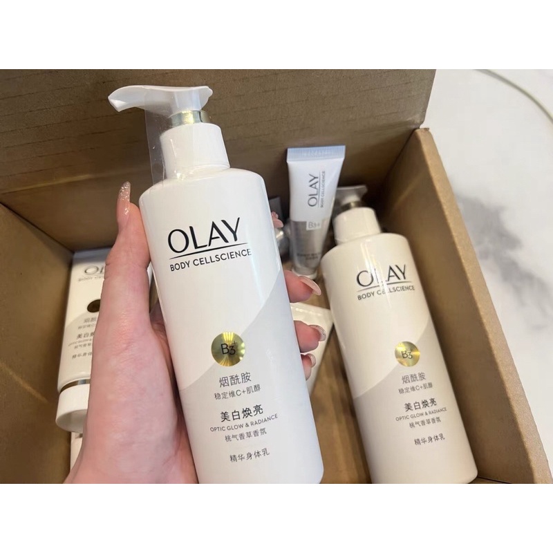 Dưỡng thể Olay B3 Optic Glow & Radiance