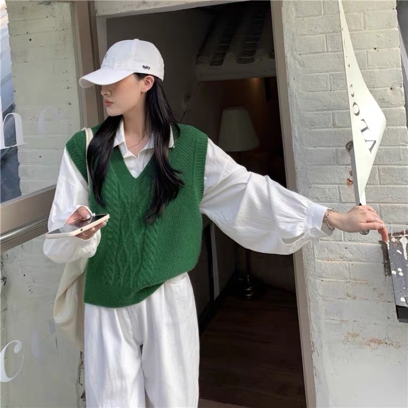 Áo gile nữ xanh lá và áo Cadigan form rộng JEANIE, BST len hot 2021