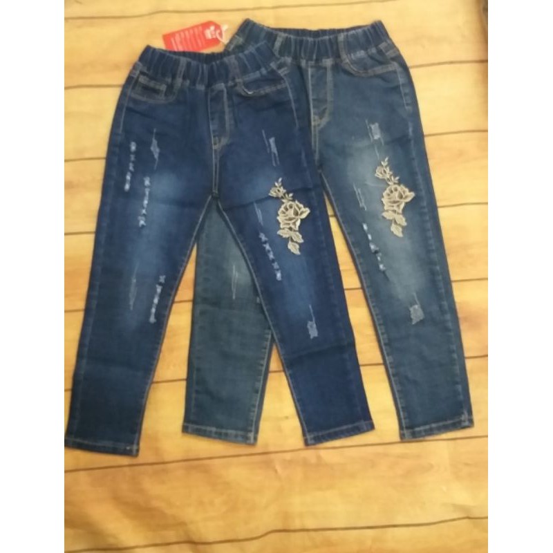 Quần bò jeans dài thêu hoa cho bé gái 17-24kg