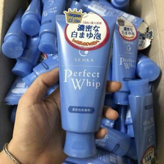Sữa Rửa Mặt Perfect Whip