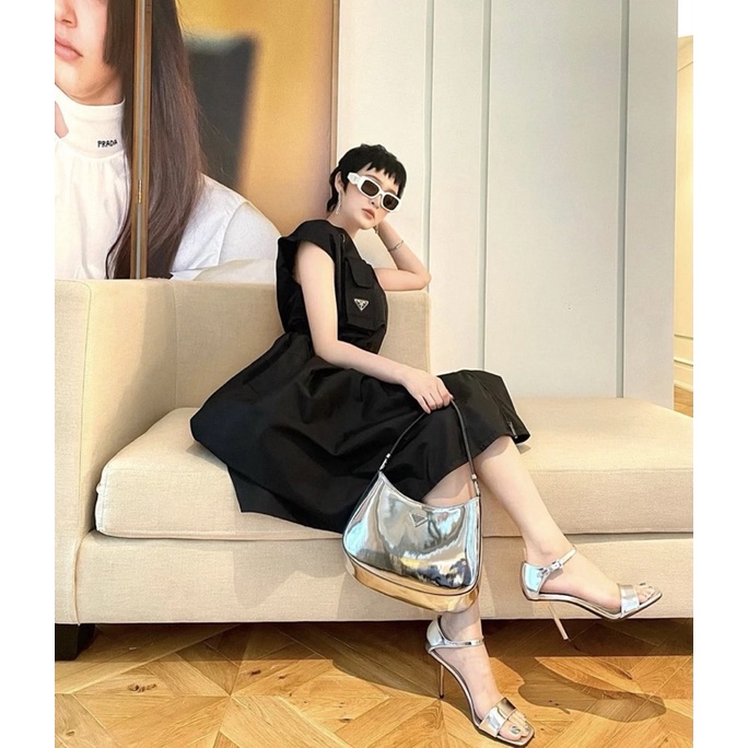 Kính rộng trắng Hiền Hồ