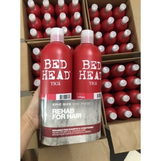 Bộ dầu Tigi đỏ gồm dầu gội và xả