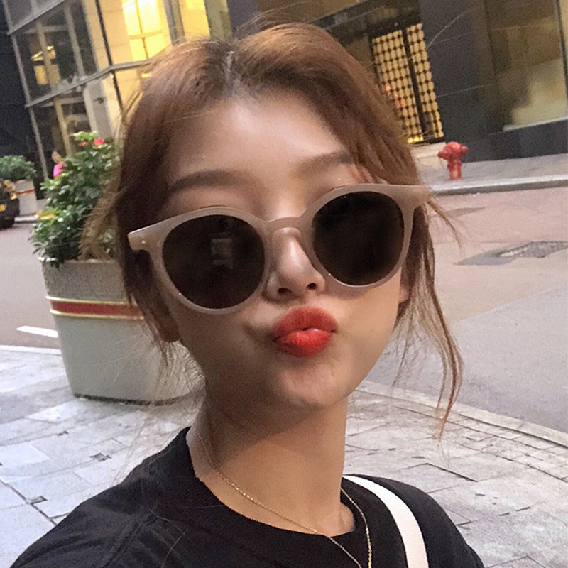 Kính Mát Gọng Nhựa Tròn Cho Cặp Đôi | BigBuy360 - bigbuy360.vn