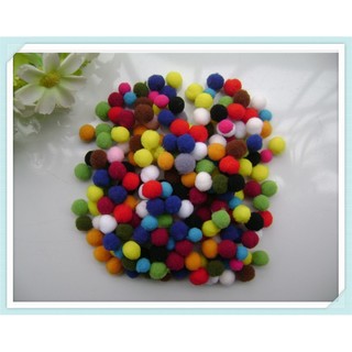 Pom pom kích thước 1,5cm