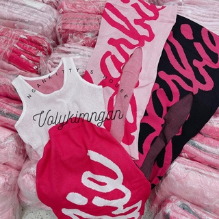 Đầm 3 lỗ xẻ Barbie