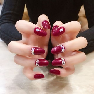 24 móng tay giả ngọc trai màu đỏ rượu vang cho cô dâu