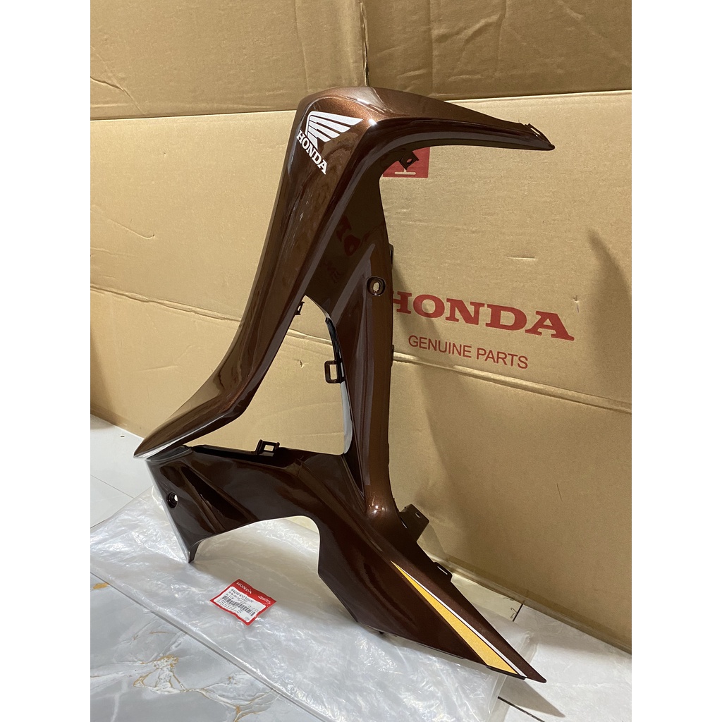 Bộ ốp yếm bên trái - cánh bửng HONDA FUTURE 125 năm 2012 màu Nâu.