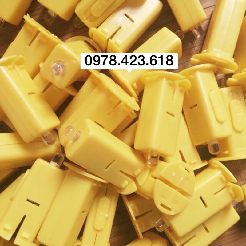 Đèn Led xài pin gắn đèn lồng giấy - Đèn Ông Sao (Led vỏ Vàng) làm thủ công